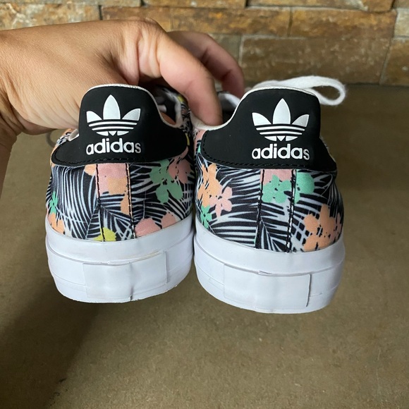 Adidas Sneakers Youth 6.5 Women’s 8-8.5 Black & Floral Lace Up Continental Vulc - Picture 7 of 10